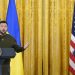 Зеленский вернулся на Украину после визита в США
