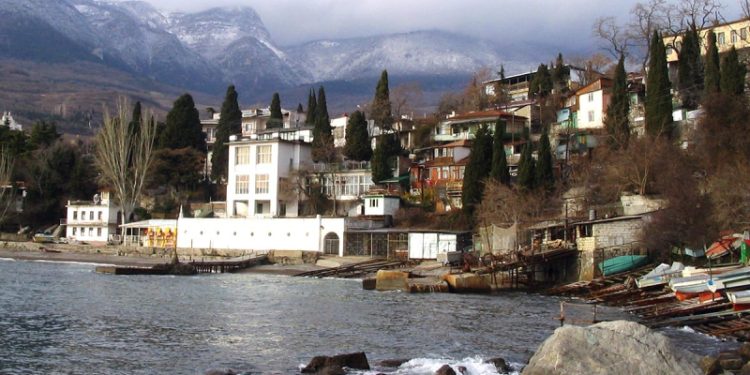 Жителям Крыма пообещали потепление к концу недели