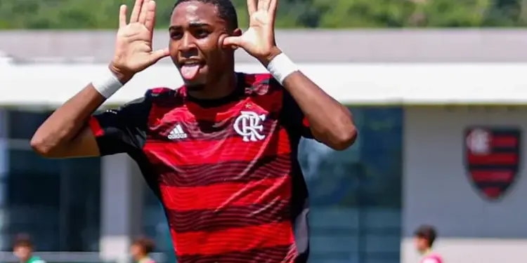 ЦСКА хочет подписать полузащитника «Фламенго» Лоррана