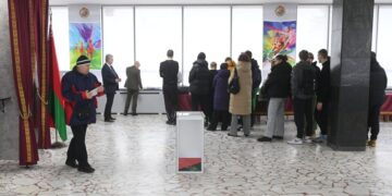 Досрочное голосование на выборах в Белоруссии проходит штатно