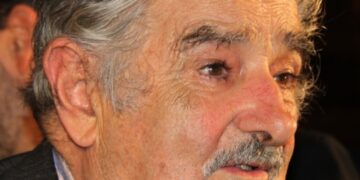 Экс-глава Уругвая отказался от лечения рака и попрощался с согражданами