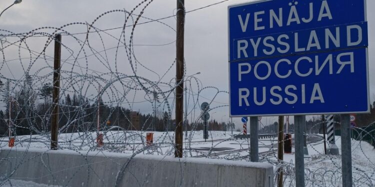 Финляндия начинает второй этап учений на границе с Россией