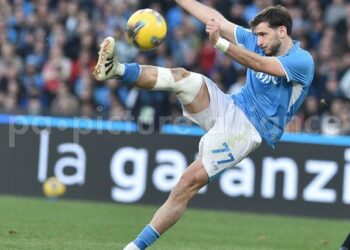 Кварацхелия готов уйти из «Наполи» и перейти в «ПСЖ»