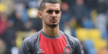 «Локомотив» интересуется защитником «Фенербахче» Мерджаном