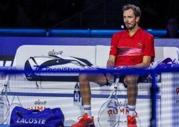 Медведев после вылета с Australian Open не явился на пресс-конференцию