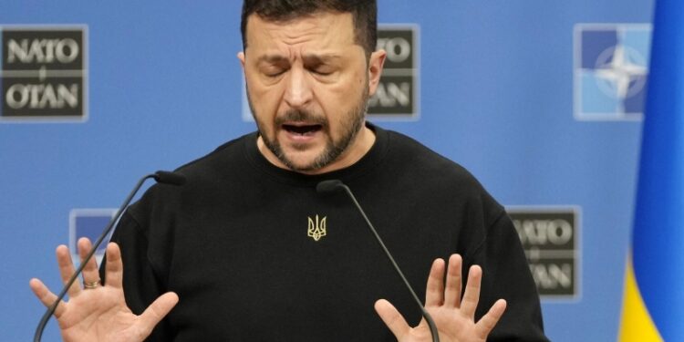 На Западе накинулись на Зеленского после разговора с Макроном