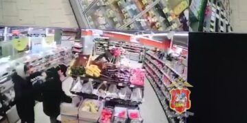 Нападавший с ножом в аэропорту Красноярска оказался уроженцем Узбекистана