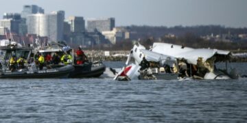 NBC раскрыл новые подробности авиакатастрофы в небе над Вашингтоном