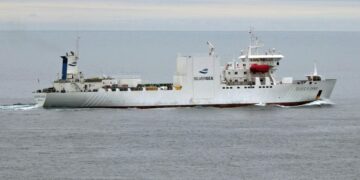 Норвежская полиция отпустила судно Silver Dania с россиянами