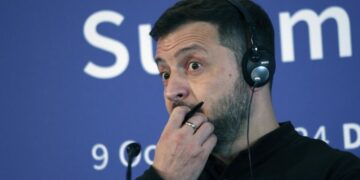 «Показал всему миру». Зеленского высмеяли за новогоднее обращение