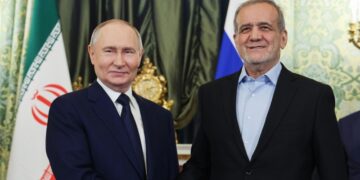 Президент Ирана обсудил с Путиным ситуацию на Южном Кавказе