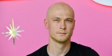 Режиссер Хотиненко назвал номинацию Борисова на Оскар заслуженной