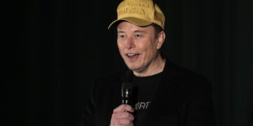 Шольц назвал Маска троллем