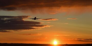 Следовавший в Вашингтон самолет совершил аварийную посадку в Лагосе