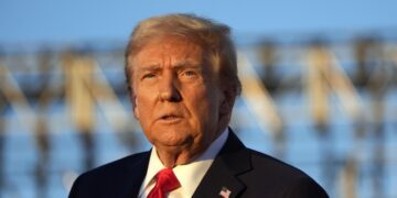 Советник Трампа допустил его скорый телефонный разговор с Путиным