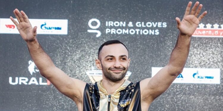 Тигран Узлян: Тайсон Фьюри закидывает какую-то пыль в глаза людям