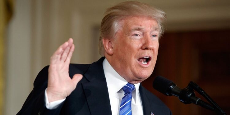 Трамп может отложить встречу с британским премьером, пишут СМИ