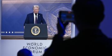 Трамп высказался об экономических отношениях между США и Китаем