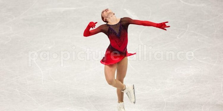 Трусова планирует выступить на шоу «Влюбленные в фигурное катание»