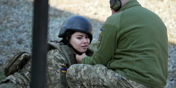 Украинок начнут вывозить из Европы для нужд ВСУ