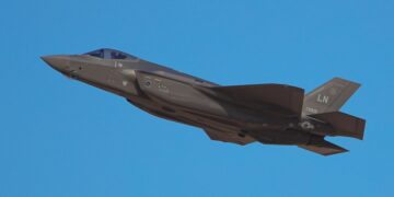 В Данию прибыли еще три истребителя F-35