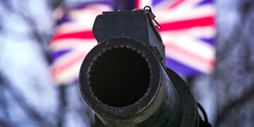 В Госдуме назвали британских миротворцев на Украине неоколониалистами