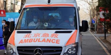 В Китае заявили о замедлении роста числа заражений вирусами гриппа