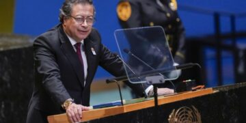 В Колумбии объявили чрезвычайное положение