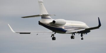 В США проведут расследование столкновения самолета с вертолетом