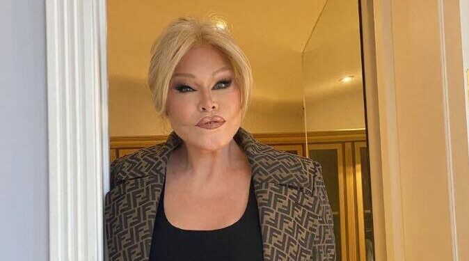 Во Франции умерла «женщина-кошка» Джоселин Вильденштейн