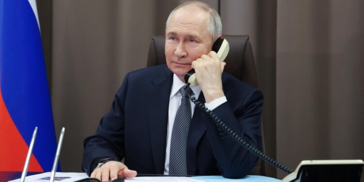 Американский ученый оценил телефонный разговор Путина и Трампа