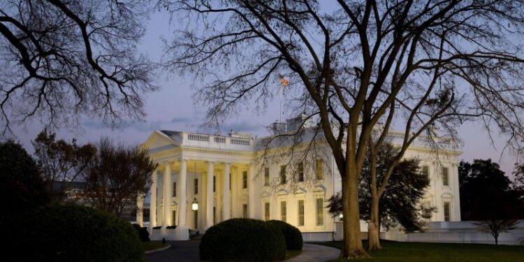 Белый дом ожидает подписания сделки с Украиной на этой неделе