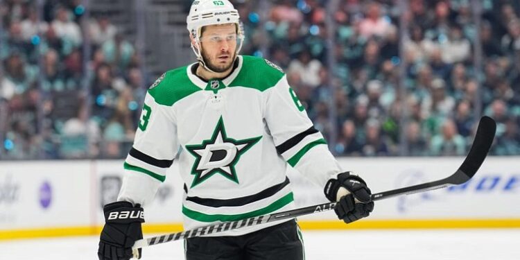 «Даллас» разгромил «Сан-Хосе»в матче НХЛ. У Дадонова голевая передача