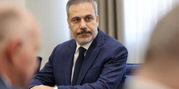 Фидан призвал США найти способ решения конфликта на Украине