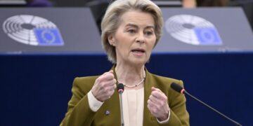 Фон дер Ляйен призвала страны ЕС увеличить оборонные расходы