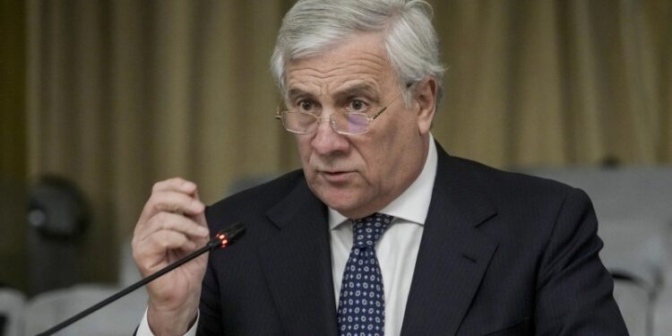 Глава МИД Италии призвал ЕС сотрудничать с США