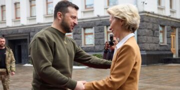 Главы Еврокомиссии и Евросовета прибыли в Киев