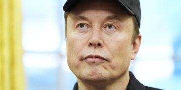 Маск назвал Зеленского диктатором