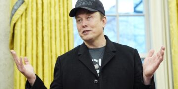 Маск заявил, что госслужащие США могут получить второй шанс сдать отчет