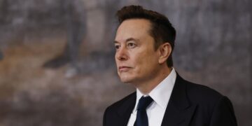 Маск заявил о назревающей революции в Европе