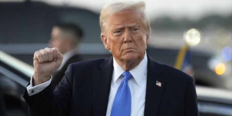 На Украине пришло время провести выборы, заявил Трамп