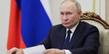 Путин призвал следить за ситуацией в Калининградской области