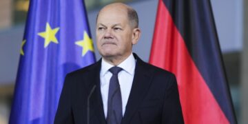 Шольц призвал ввести чрезвычайное положение после заявлений США по Украине