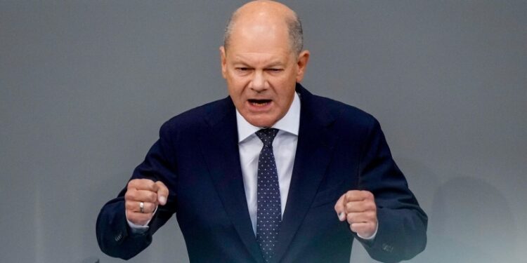 Шольц считает, что вопрос о вступлении Украины в НАТО не закрыт