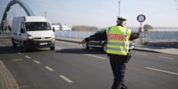 СМИ: мигранты в Германии планируют переезд в Великобританию