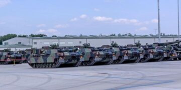 СМИ: США хотят подтолкнуть Европу к увеличению закупок оружия для Украины