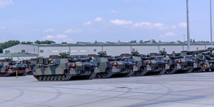 СМИ: США хотят подтолкнуть Европу к увеличению закупок оружия для Украины