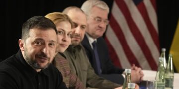 СМИ: США постарались заверить Украину, что ее пригласят на переговоры