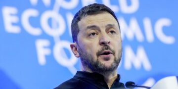 СМИ заметили странную деталь в заявлении Зеленского о переговорах