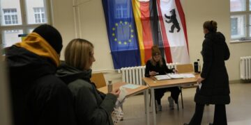 «Союз Сары Вагенкнехт» набирает 5% голосов и проходит в бундестаг